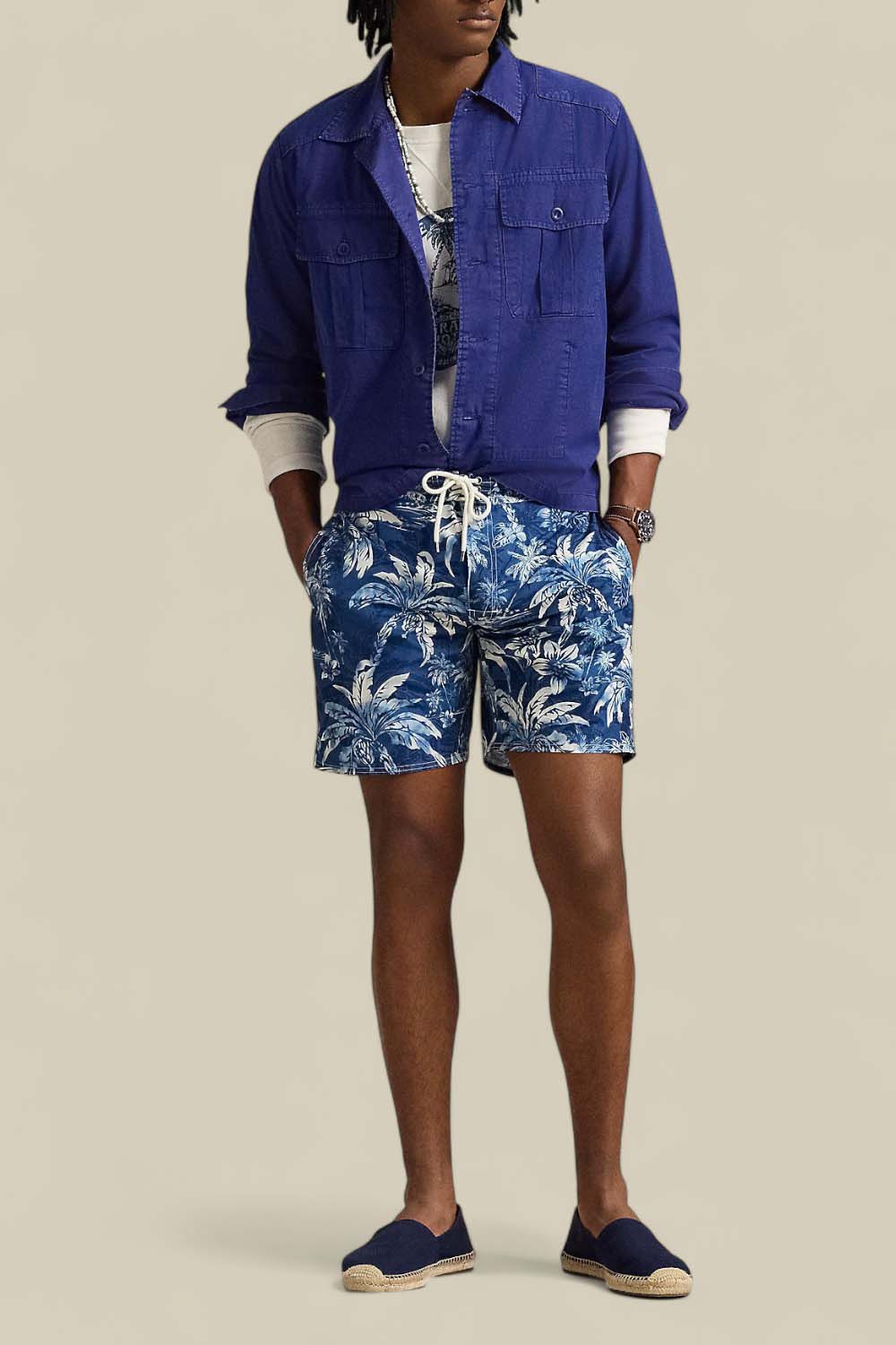 תמונת כל הלוק של חולצת ז'קט